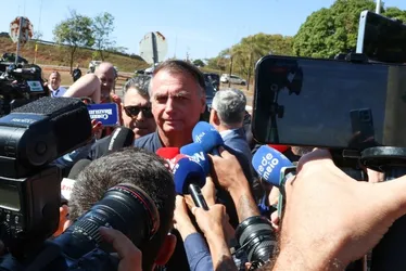 Imagem ilustrativa da imagem Agentes da PF usaram câmeras corporais para filmar buscas na casa de Bolsonaro