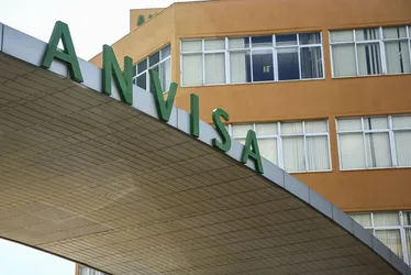 Imagem ilustrativa da imagem Anvisa proíbe comercialização de medicamentos e complemento alimentar