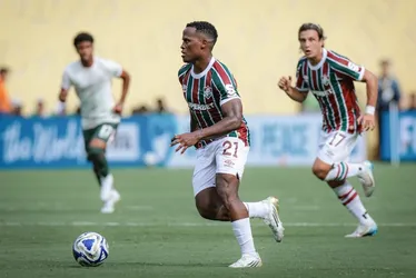 Imagem ilustrativa da imagem Arias vai às lágrimas e pede desculpas ao torcedor do Fluminense