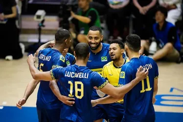 Imagem ilustrativa da imagem Brasil derrota Turquia e segue na liderança isolada da Liga das Nações