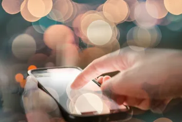 Imagem ilustrativa da imagem Brasil tem 2,1 milhões de golpes mesmo com queda de roubos de celulares