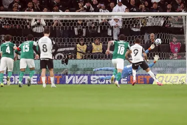 Imagem ilustrativa da imagem CBF divulga áudio do VAR de pênalti em Corinthians x Palmeiras: ‘Mete a trava na canela’