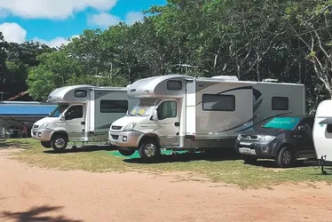 Imagem ilustrativa da imagem Camping do ES proíbe recarga de bicicletas e carros elétricos