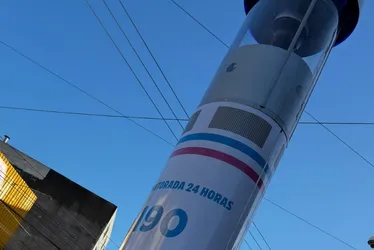 Imagem ilustrativa da imagem Cariacica recebe primeiro totem de segurança do ES com IA e botão de emergência