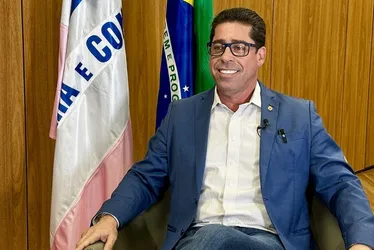 Imagem ilustrativa da imagem Concurso público e diálogo entre poderes: Marcelo Santos faz balanço da gestão