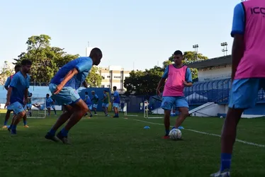 Imagem ilustrativa da imagem Copa Espírito Santo: Vitória busca vantagem no 1º jogo das quartas
