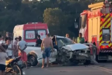 Imagem ilustrativa da imagem Criança e jovem morrem após picape capotar no Norte do ES
