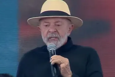 Imagem ilustrativa da imagem "Esse país não abaixará a cabeça para ninguém", diz Lula em visita a Linhares