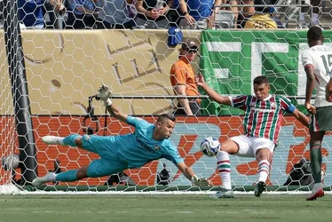 Imagem ilustrativa da imagem Fábio reconhece superioridade do Chelsea, mas exalta Fluminense