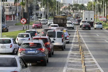 Imagem ilustrativa da imagem Governo Federal quer obrigar operadoras a ampliarem sinal de celular nas rodovias