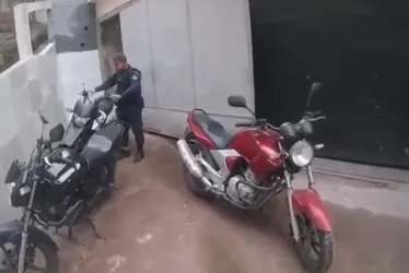 Imagem ilustrativa da imagem Guarda Municipal desmantela esconderijo de motos furtadas e recupera três veículos