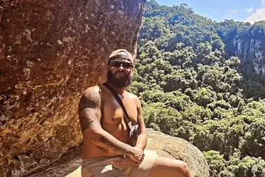 Imagem ilustrativa da imagem Homem morre espancado em Balneário Camboriú após defender vítima de assédio em bar