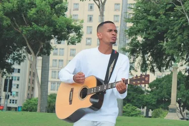 Imagem ilustrativa da imagem “Milagres de Deus” em música