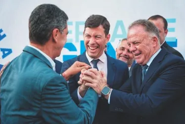Imagem ilustrativa da imagem “Nós vamos caminhar unidos”, diz Arnaldinho sobre Casagrande e Ferraço