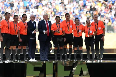 Imagem ilustrativa da imagem O mundo é azul: veja fotos da final da Copa do Mundo de Clubes