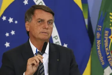 Imagem ilustrativa da imagem PF apreende na casa de Bolsonaro pen drive e cópia de petição contra Moraes