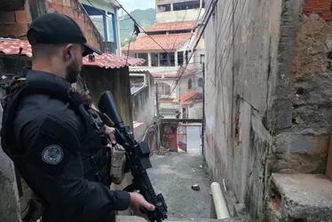 Imagem ilustrativa da imagem Suspeitos de furto milionário em caixas eletrônicos são alvo de operação no ES