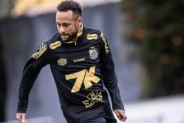Imagem ilustrativa da imagem Santos e Neymar chegam a Vitória nesta quarta-feira para amistoso