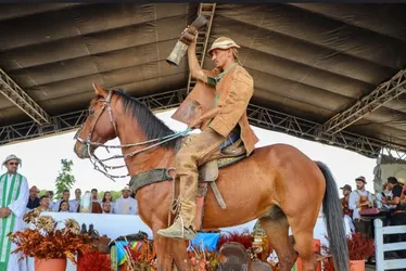 Imagem ilustrativa da imagem Serrita recebe 55ª Missa do Vaqueiro com fé, forró e vaqueiros de todo o Nordeste