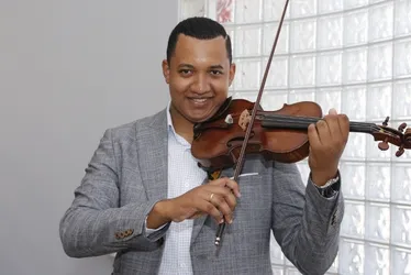Imagem ilustrativa da imagem Violinista do Espírito Santo em intercâmbio na Alemanha