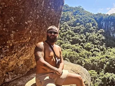 Imagem ilustrativa da imagem Homem morre espancado em Balneário Camboriú após defender vítima de assédio em bar