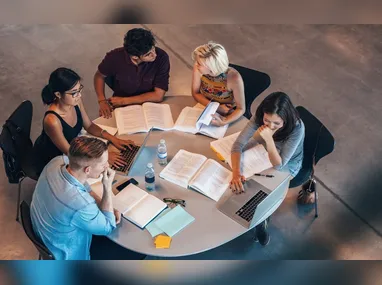 Imagem ilustrativa da imagem Intercâmbio: Secretaria da Educação divulga classificados para fase de entrevistas