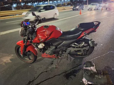 Imagem ilustrativa da imagem Motociclista morre ao ser atingido por carro e cair de ponte em Florianópolis