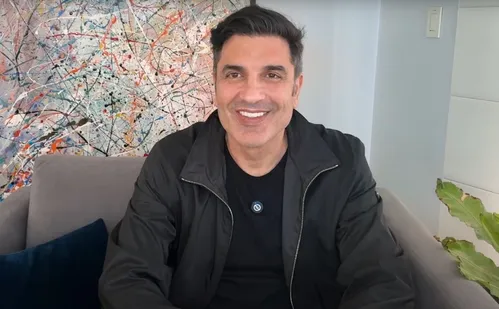 
          Imagem ilustrativa da imagem Após cirurgia, Edu Guedes não fará quimioterapia nem radioterapia
          