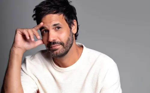 
          Imagem ilustrativa da imagem Ator Mauricio Silveira está em coma após cirurgia para retirada de tumor
          