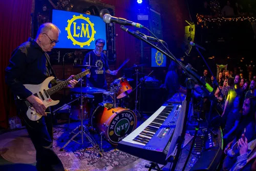 
          Imagem ilustrativa da imagem Augusto Licks e Carlos Maltz revivem era dos Engenheiros do Hawaii no Recife
          