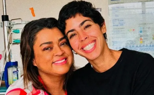 
          Imagem ilustrativa da imagem Bela Gil fala sobre morte de Preta Gil: 'Aprendendo a dar espaço para a saudade'
          