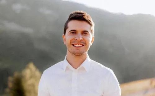 
          Imagem ilustrativa da imagem Brasileiro morre afogado nos EUA ao resgatar criança que estava à deriva
          