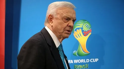 
          Imagem ilustrativa da imagem CBF lamenta morte de José Maria Marin, ex-presidente da entidade
          