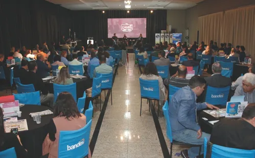 
          Imagem ilustrativa da imagem Caneg: Oportunidade e desafio na transição energética
          