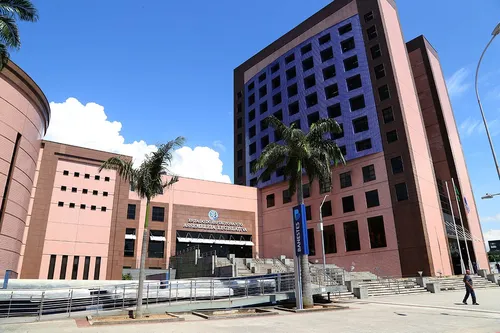 
          Imagem ilustrativa da imagem Concurso da Assembleia terá provas também em Linhares e Cachoeiro
          