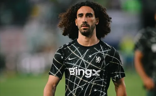 
          Imagem ilustrativa da imagem Cucurella dá receita ao Chelsea para passar pelo Fluminense no Mundial
          