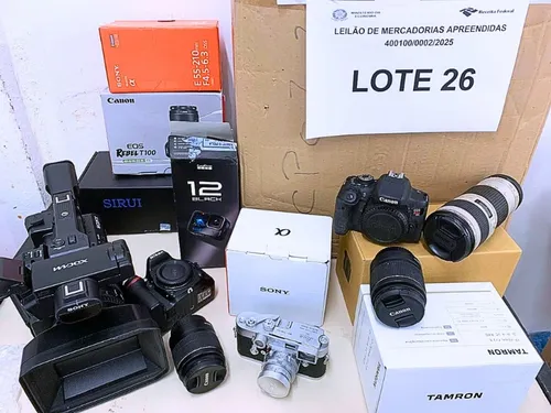 
          Imagem ilustrativa da imagem De celular a caminhão. Leilão da Receita Federal está aberto para lances
          