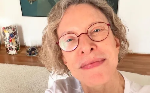 
          Imagem ilustrativa da imagem Dois filhos e nora famosa: quem é quem na família de Marília Gabriela
          