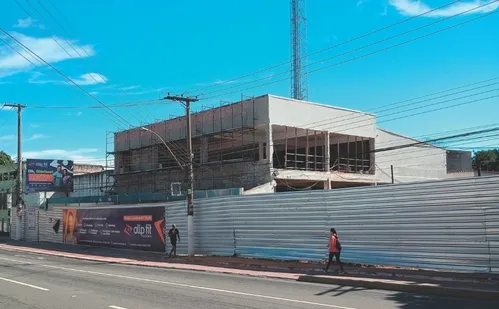 
          Imagem ilustrativa da imagem ES vai ter 1.500 novas lojas e contratação de 6 mil vira desafio
          