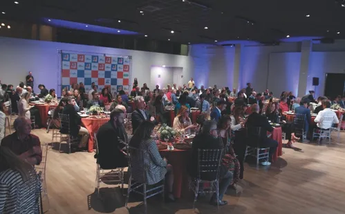 
          Imagem ilustrativa da imagem Em Pratos Limpos: valorização do público nas decisões
          