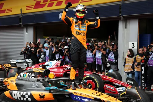 
          Imagem ilustrativa da imagem Em sexta dobradinha da McLaren no ano, Piastri vence GP de Bélgica
          