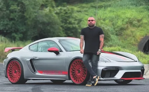 
          Imagem ilustrativa da imagem Entenda a proibição do Conselho de Medicina para uso de anestesia em tatuagens
          