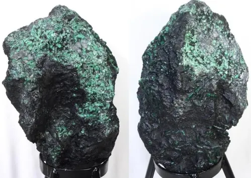 
          Imagem ilustrativa da imagem Esmeralda bruta de 92,5 kg encontrada na Bahia será leiloada por lance inicial de R$ 100 milhões
          