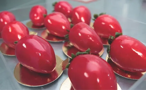 
          Imagem ilustrativa da imagem Especialistas alertam para golpes envolvendo vendas de morango do amor na internet
          