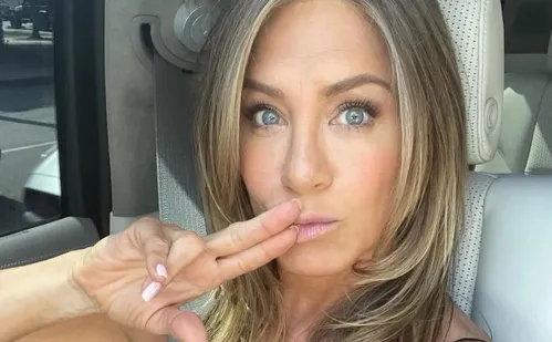 
          Imagem ilustrativa da imagem 'Estou Feliz Que Minha Mãe Morreu' ganhará série com Jennifer Aniston
          