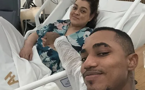 
          Imagem ilustrativa da imagem Ex-affair de Preta Gil, O Kanalha presta homenagem: 'A vida juntou a gente'
          