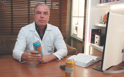 
          Imagem ilustrativa da imagem Excesso de energéticos leva jovens à internação
          