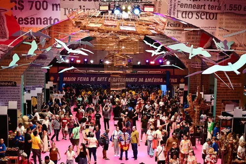 
          Imagem ilustrativa da imagem FENEARTE: Confira a programação deste final de semana
          