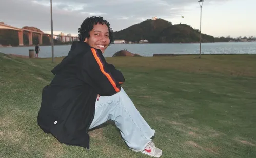 
          Imagem ilustrativa da imagem Felicidade pode ser conquistada: veja conselhos de especialistas para ser feliz
          