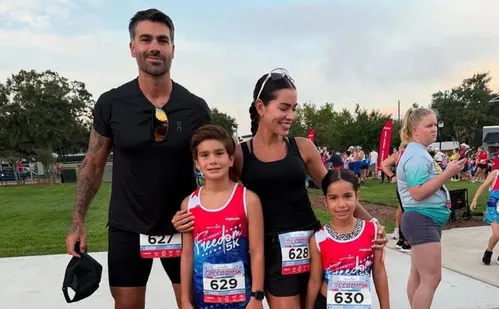 
          Imagem ilustrativa da imagem Filhos de Adriana e Rodrigão fazem corrida de 5 km com apoio dos pais
          